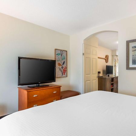 Best Western Plus University Park Inn & Suites Ames Exteriér fotografie