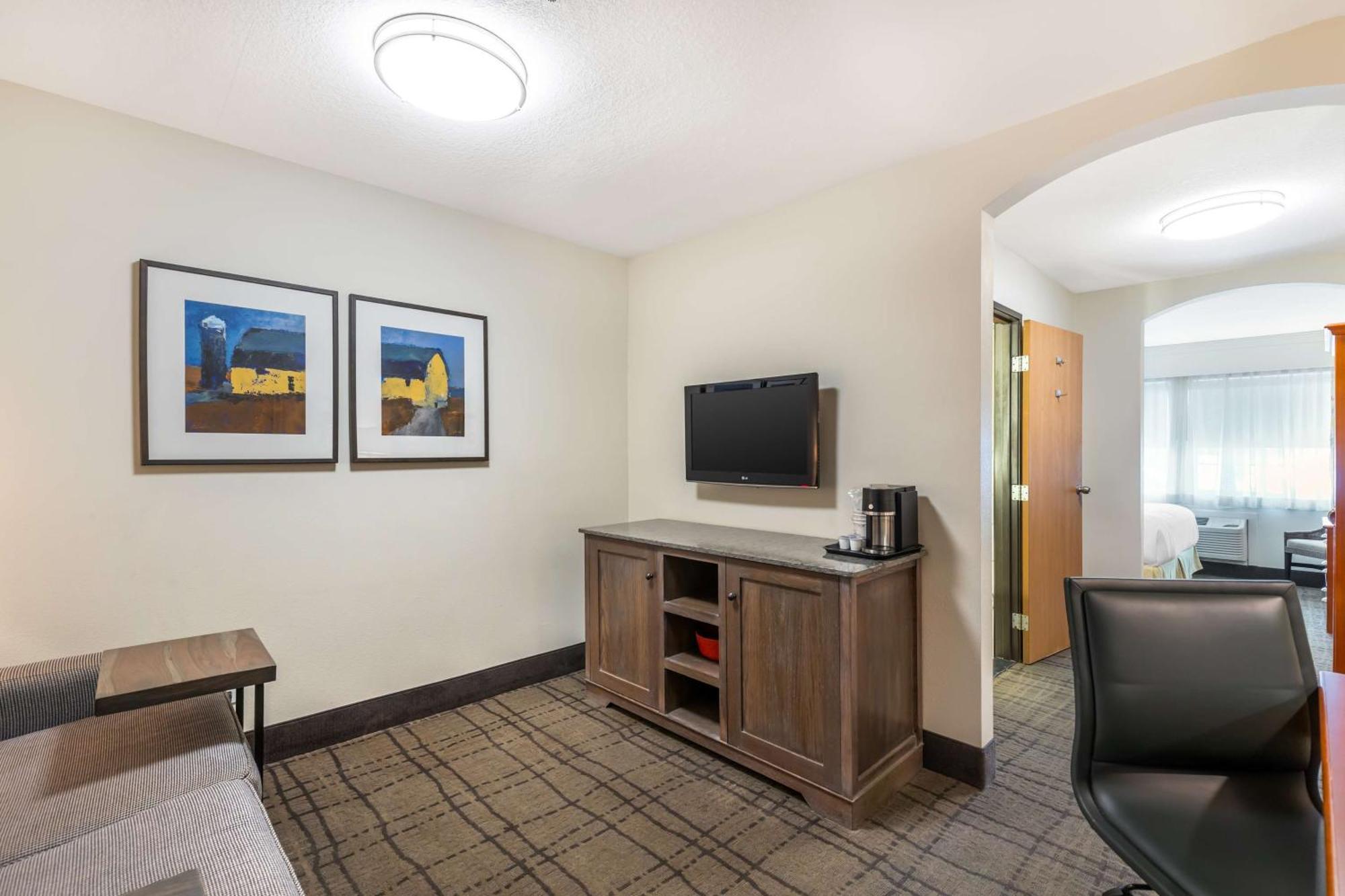 Best Western Plus University Park Inn & Suites Ames Exteriér fotografie